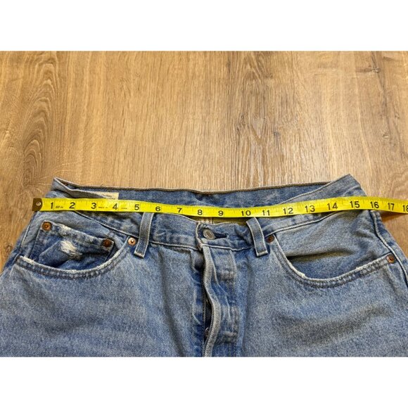 Levis 501 High-Waisted Denim Shorts 31 - Picture 3 of 7
